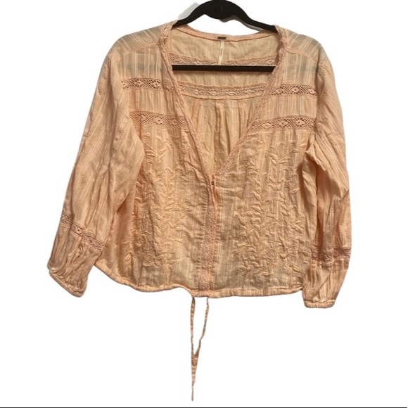 Free People Tops - Free People Peach Pink Crop Blouse L